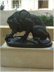 うめくライオン